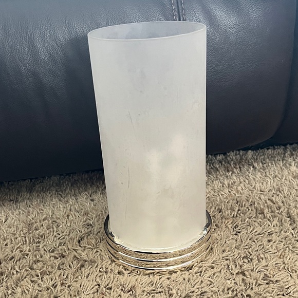 Party Lite Elegant Frosted Glass Candle Holder with Silver Base - Picture 2 of 4